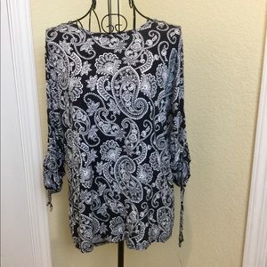 Cable & Gauge Paisley Tunic Blouse 👚